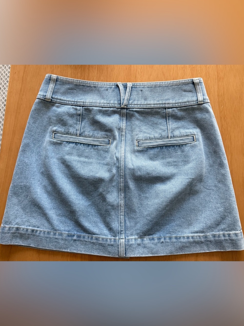 Veronica Beard Denim Button Front Mini Skirt Size 8 NWOT Silverwood Blue - Picture 2 of 5